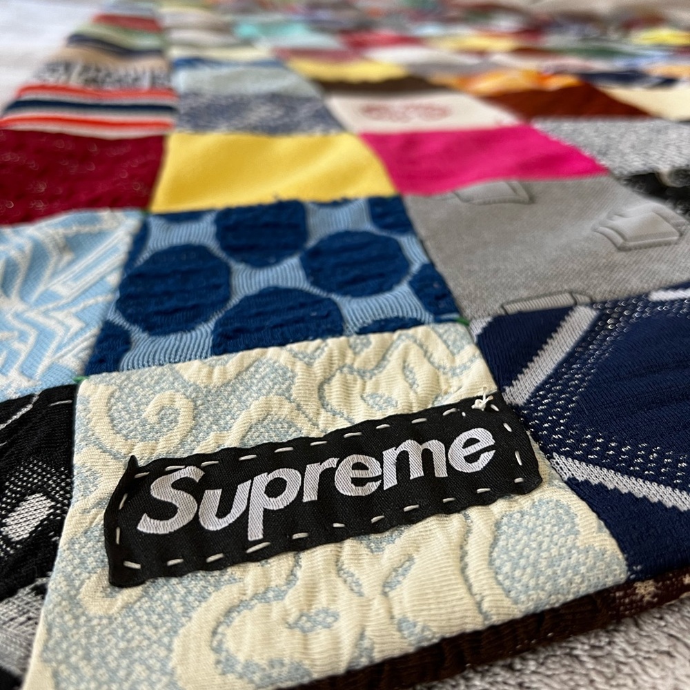 ****SOLD****Grandma’s Supreme Quilt! 👵🏽 🪡👒🧳🧵 (kitty not for sale)